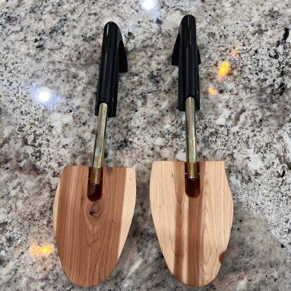 Rochester Shoe Tree- Cedar - Shoe Stretcher - 12” long x 3.5” Wide - Picture 3 of 5